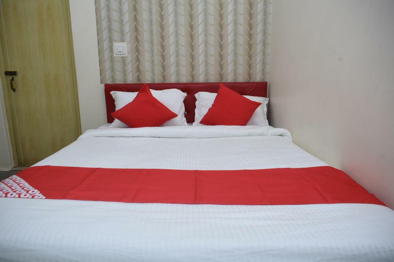 Oyo 45320 Hotel Mars Agartala Eksteriør billede
