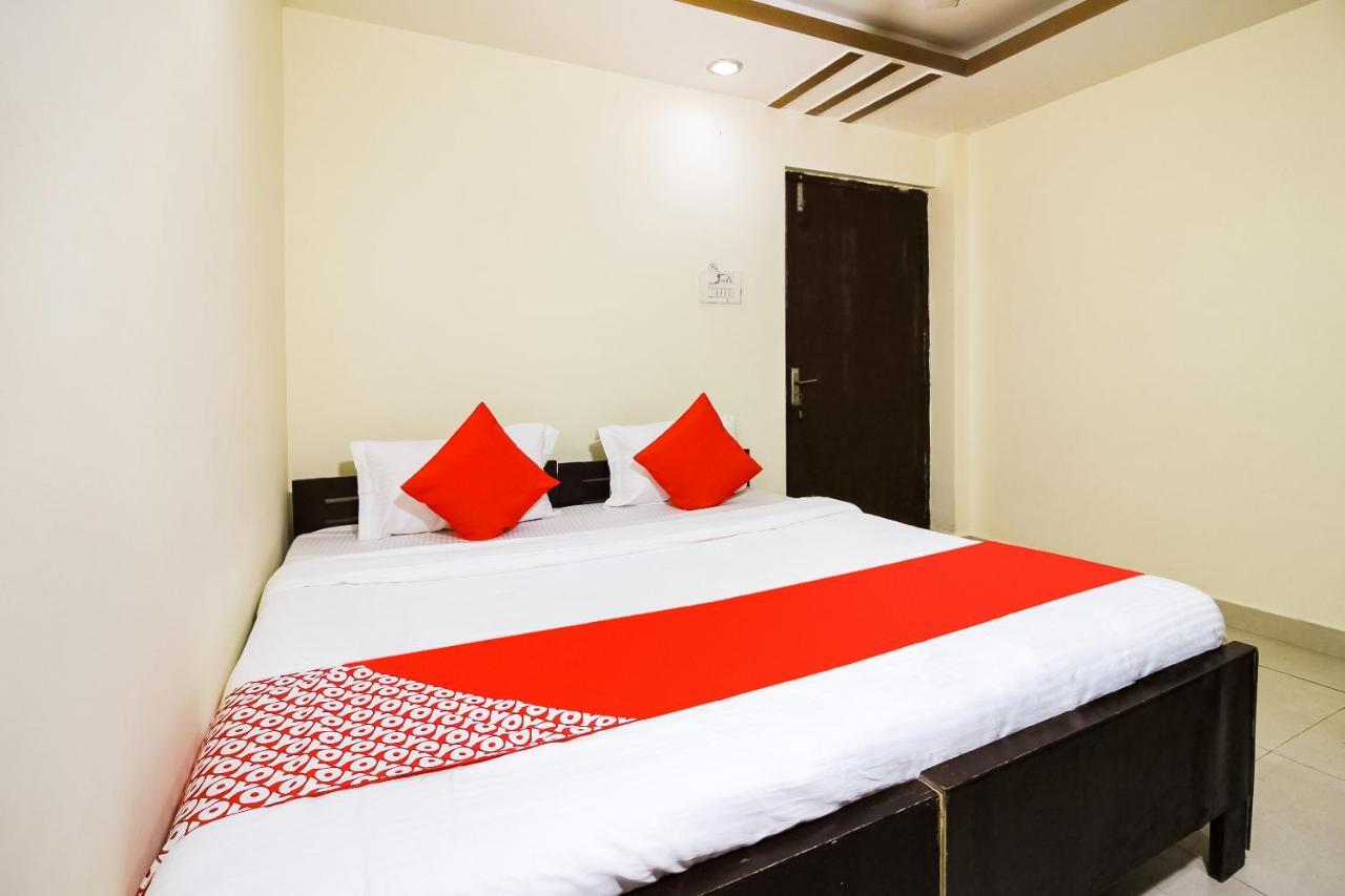 Oyo 45320 Hotel Mars Agartala Værelse billede